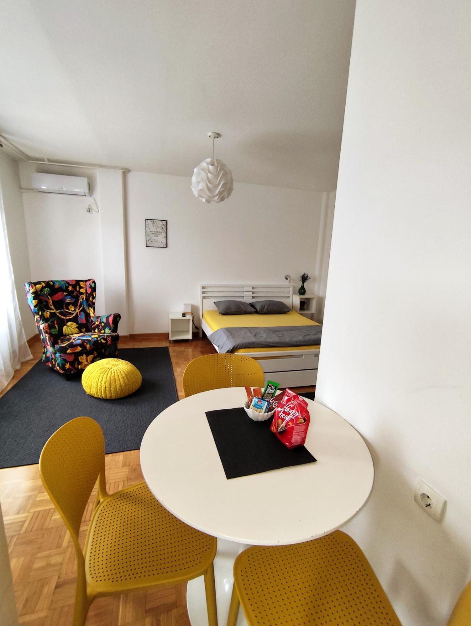 Appartamento Five Belgrado Esterno foto